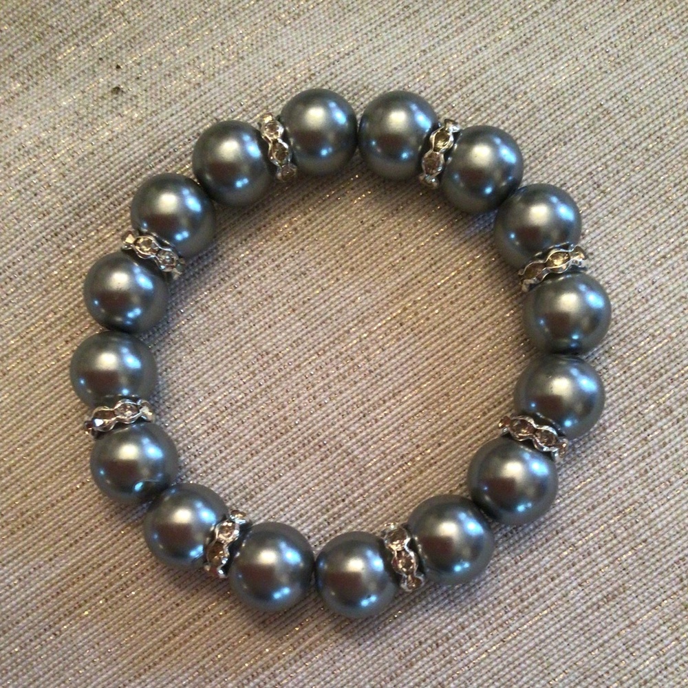 Set of 4 Faux Gray Pearl Stretch Bracelets with Rhinestone bead accents - Picture 2 of 5